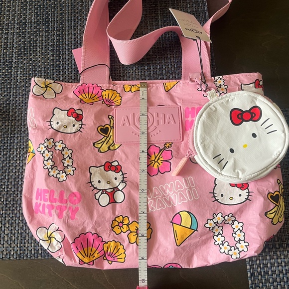 ALOHA Collection Pink Hello Kitty Tote with Coin Purse - Picture 10 of 12